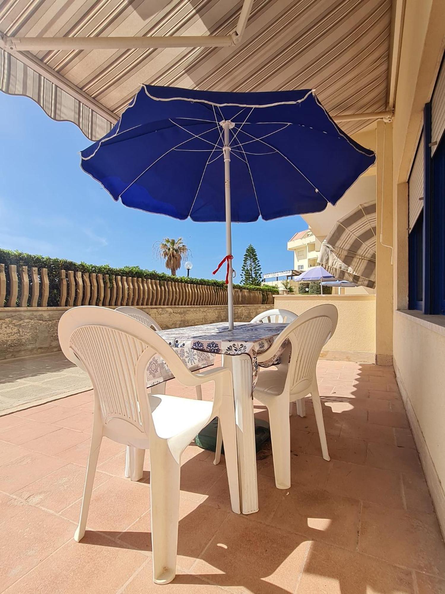 A Casa Di Rosa,Fronte Spiaggia, Piscina,Parcheggio Трапани Екстериор снимка